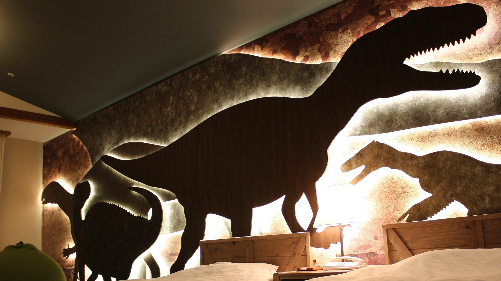恐竜ホテルホテルハーヴェストスキージャム勝山　体験する「恐竜ラボ（研究室）ルーム」＜1泊2食＞