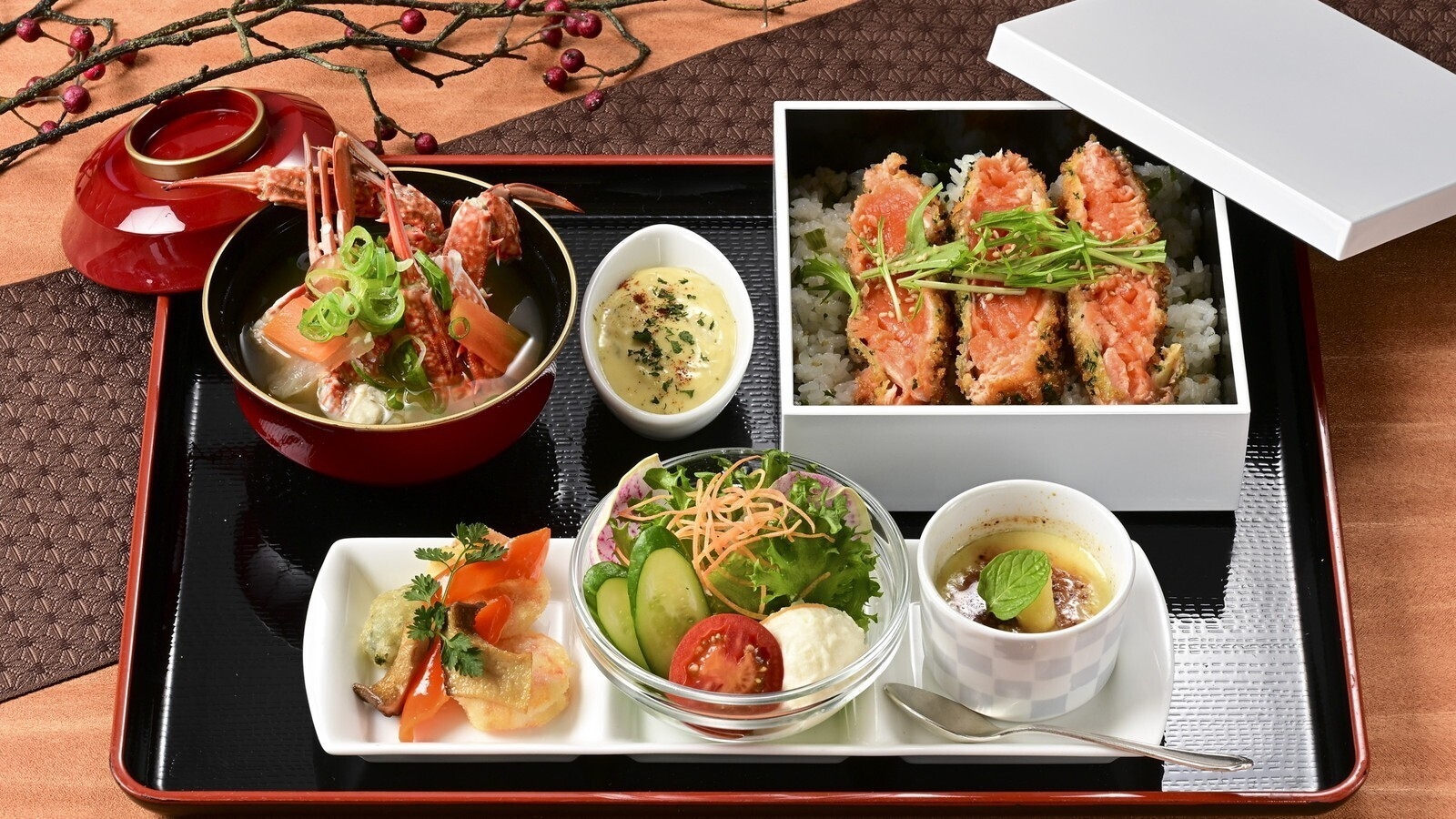 【9/1〜11/28・訳あり・ペットルーム】1泊2食付き＜夕食時間18：30〜＞ ※館内改修工事中□