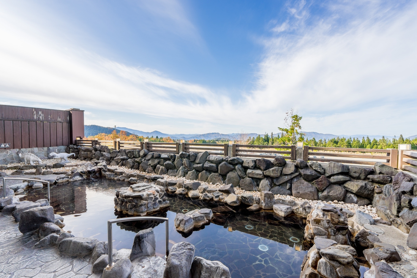 【スタンダード】四季を満喫できる本格リゾート！アクティビティ＆天然温泉でリフレッシュ／2食付□