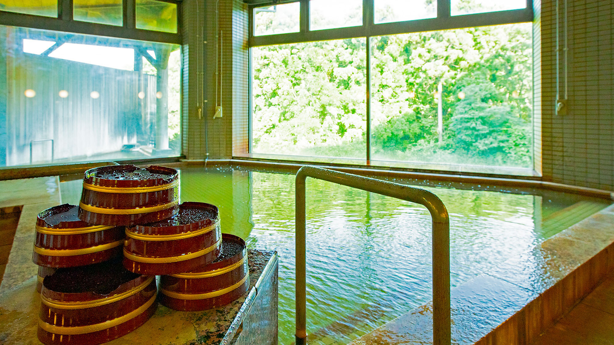 【姉妹館湯めぐり(有料)徒歩3分】男鹿観光ホテル地下1階大浴場