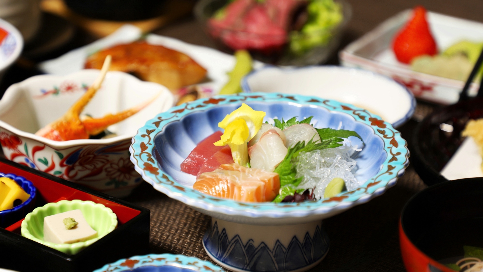 【二食付】完全個室のプライベート空間で和会席◆夕食は旬の食材を使用した小鍋や天ぷらをご賞味ください