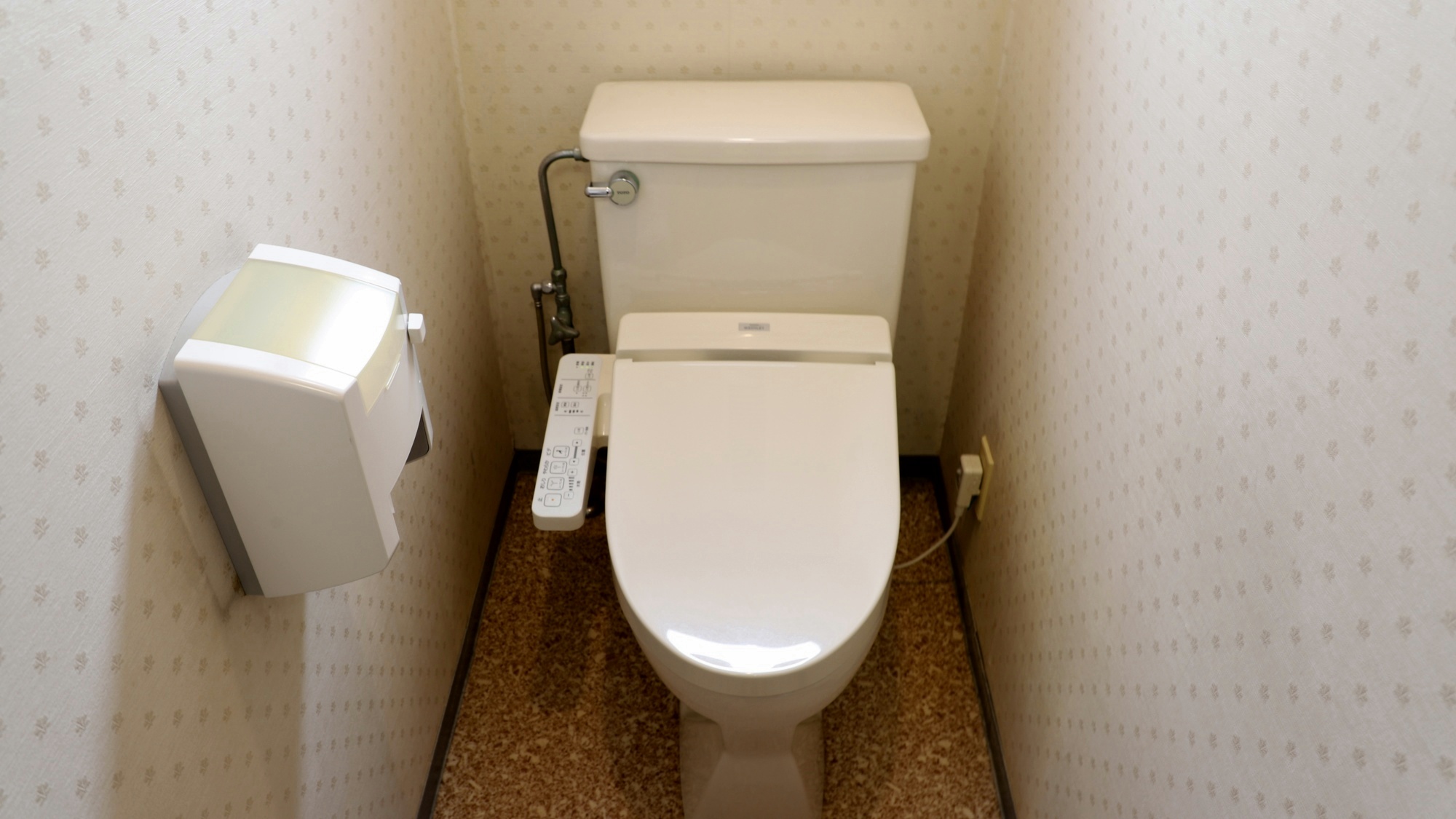 *【和室12畳・15畳】洗浄機付きトイレ。12畳・15畳はバストイレ別です