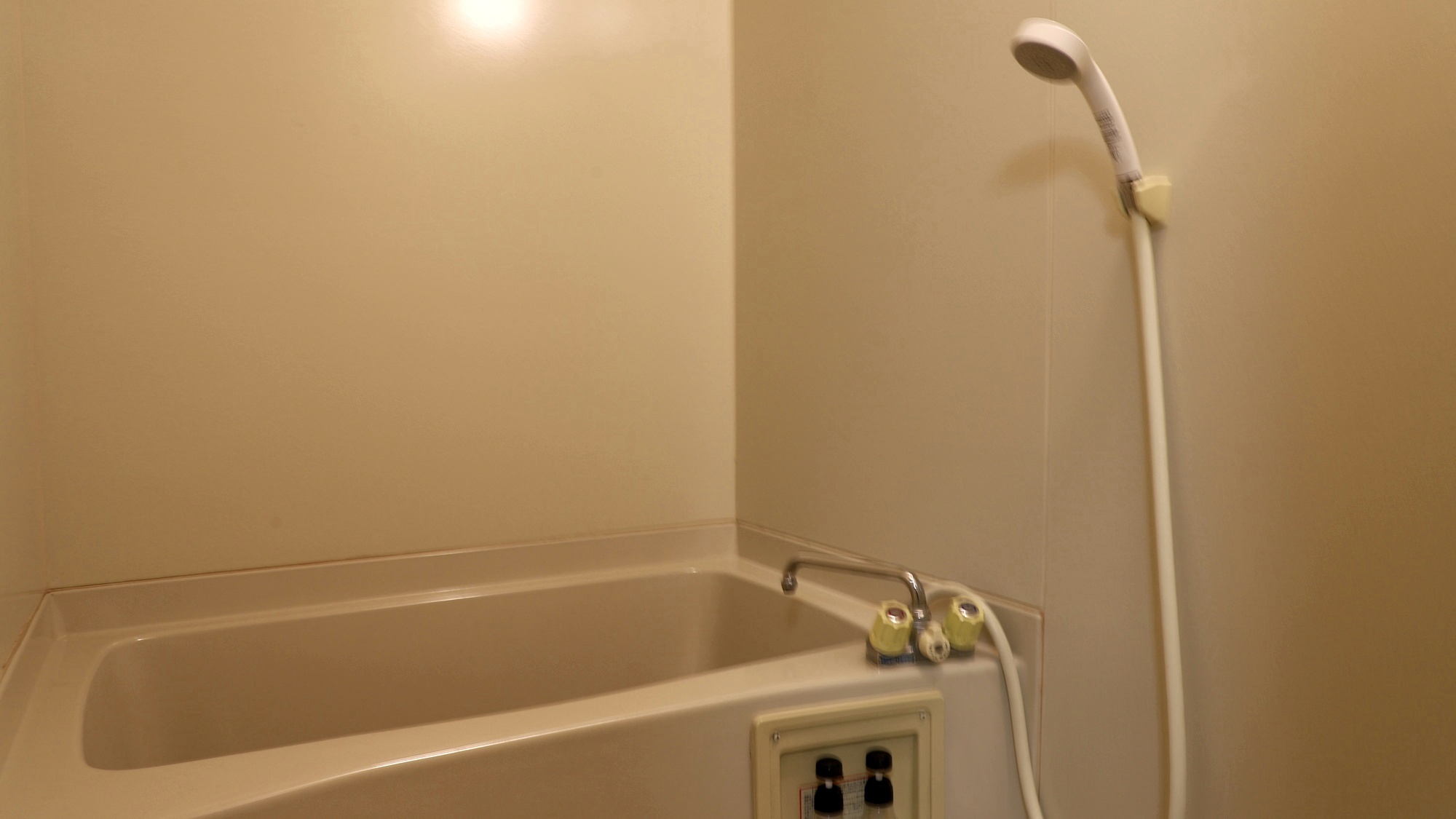 *【和室12畳・15畳】バスルーム。2畳・15畳はバストイレ別です