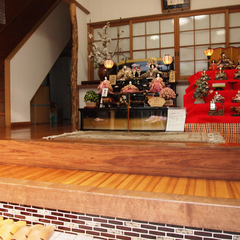 玄関。館内は静かな時間が流れ、心も落ち着きます。