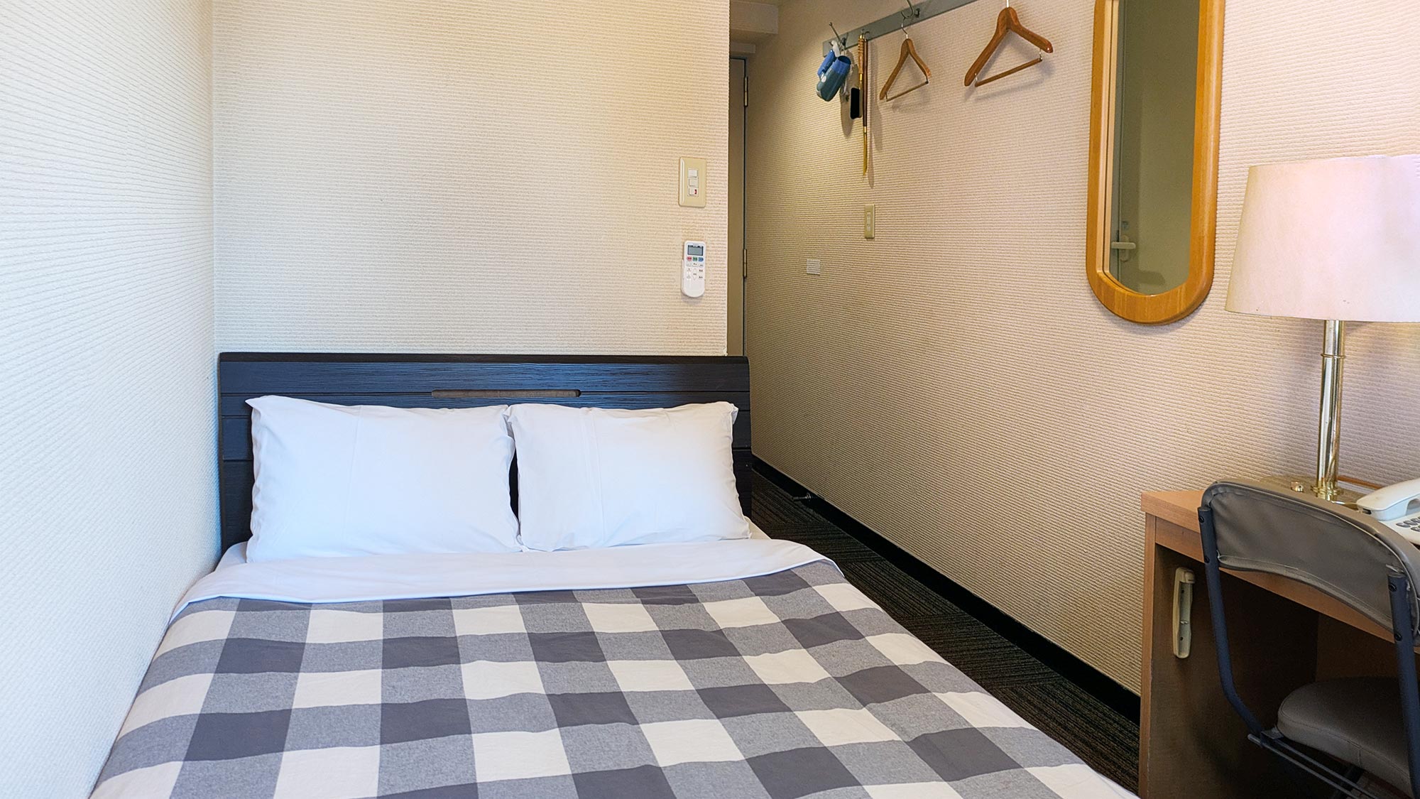 セミダブルルーム　カップルやご夫婦の方に最適なお部屋です