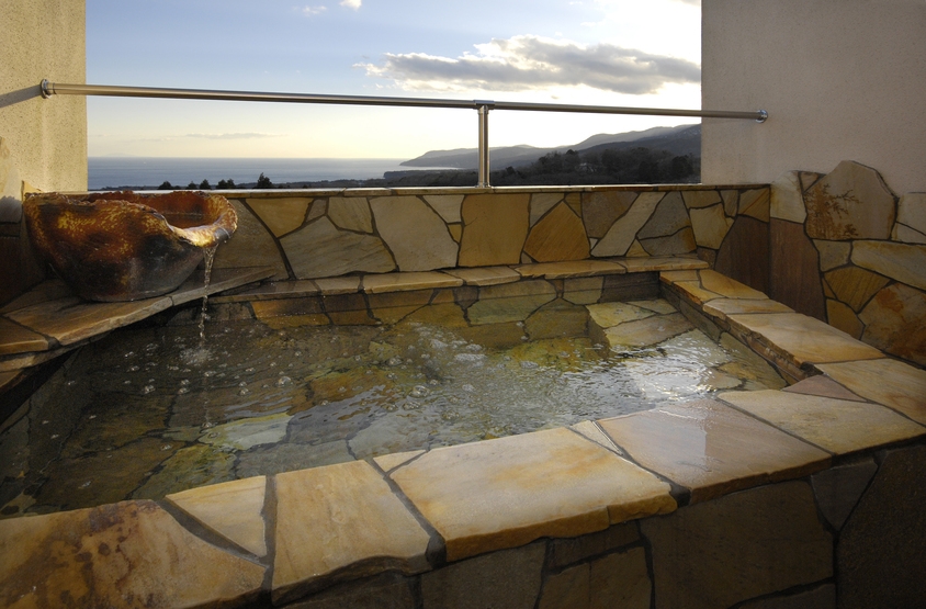 【素泊まりプラン】海一望専用露天風呂付客室からは満天の星と夜景が見えるプラン！