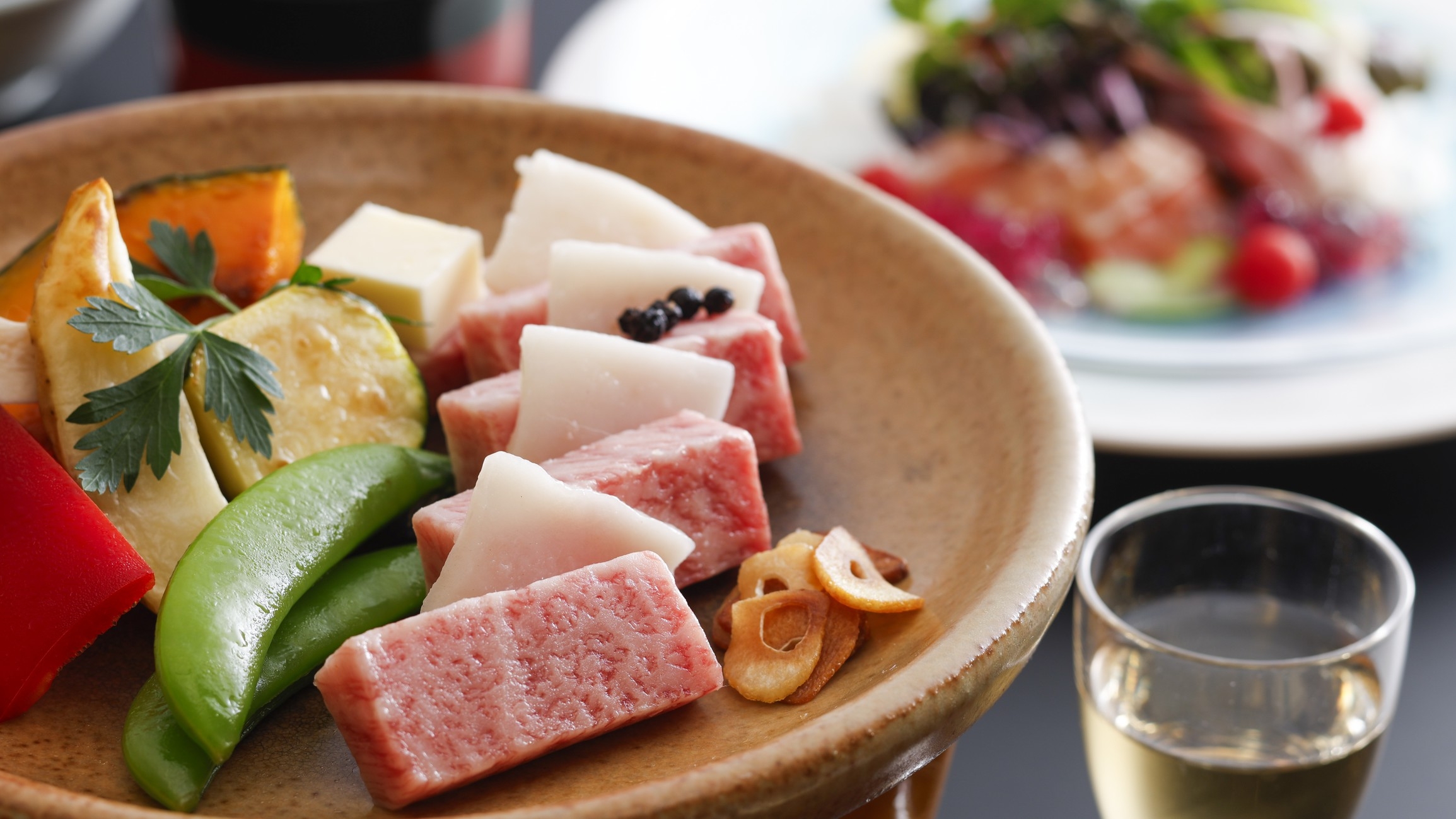 【夏の清夏プラン】旬の夏野菜や新鮮な海の幸のお造り3種、牛ステーキなど！リーズナブルな少量美味プラン