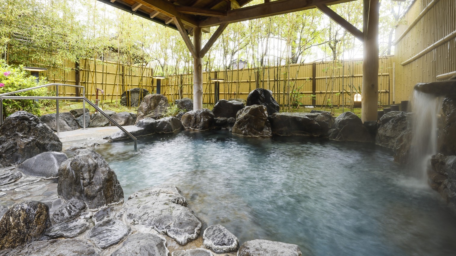 【秋のお月見プラン】丹後の新鮮なお造りや鯛と蛤の海藻蒸し、きのこの和牛鍋をリーズナブルに満喫！