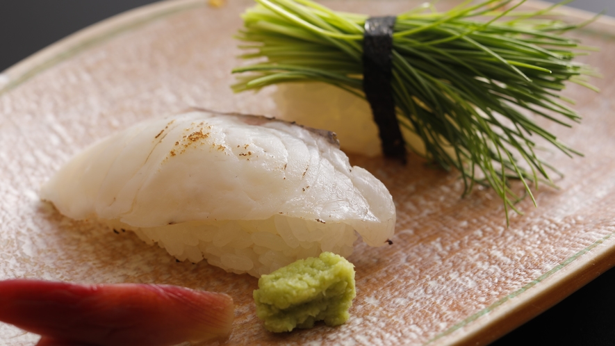 【春・お料理】鯛の炙りにぎり鮨と芽ねぎのにぎり鮨