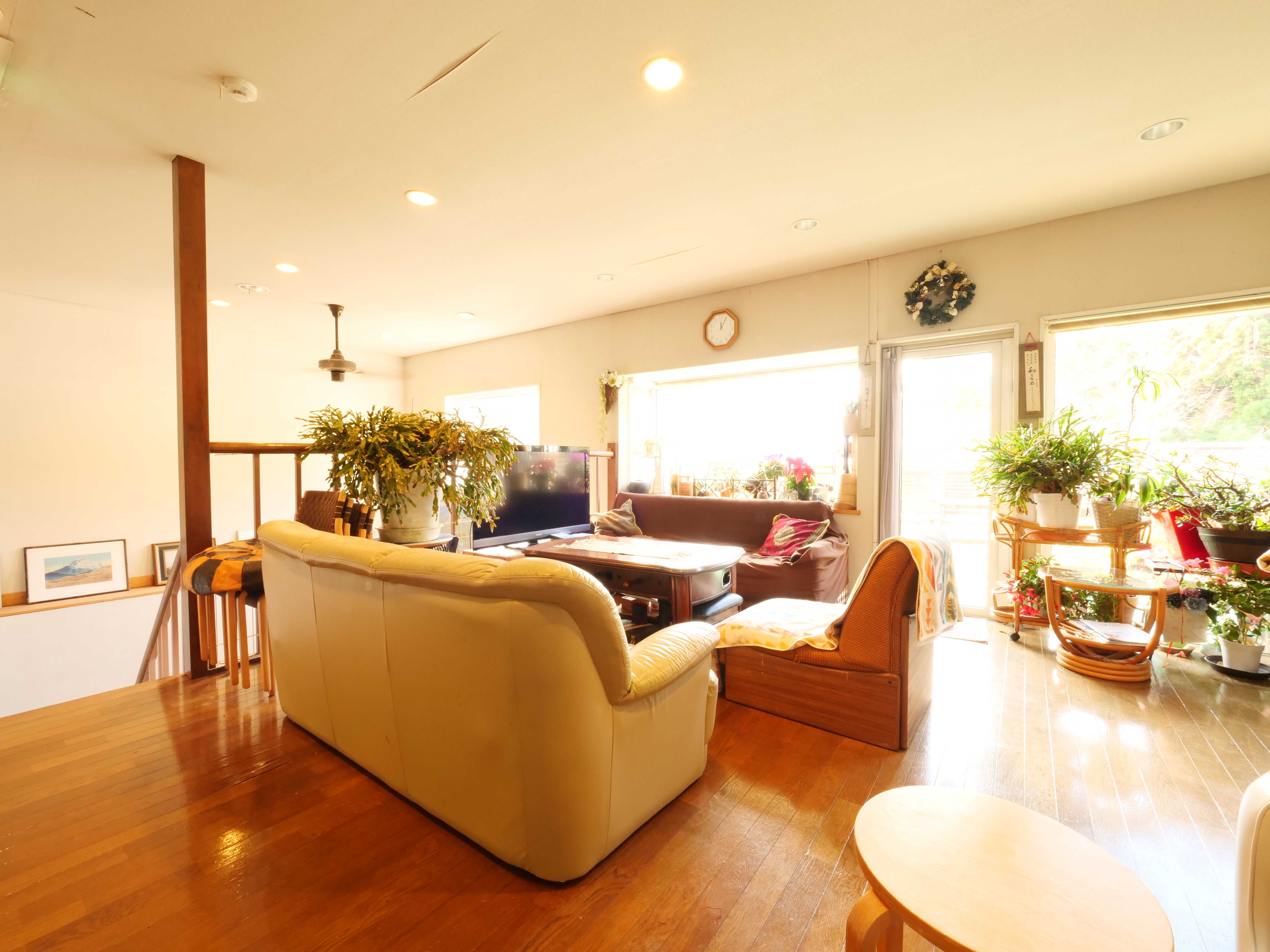 ロビー◆森を眺めながら過ごす贅沢