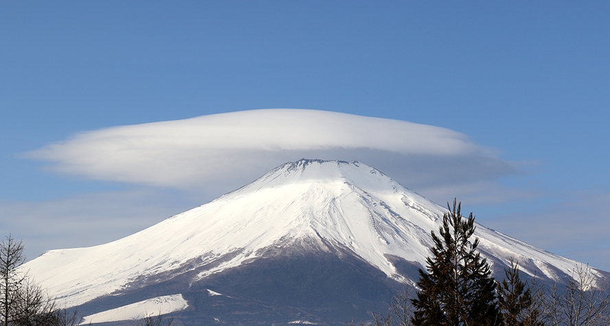 富士山と笠雲