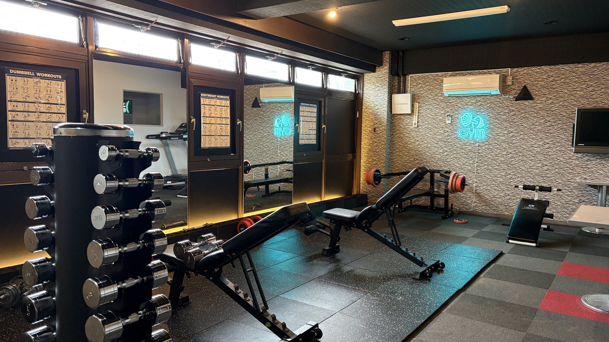 ＃新設したダンベルジムもあります