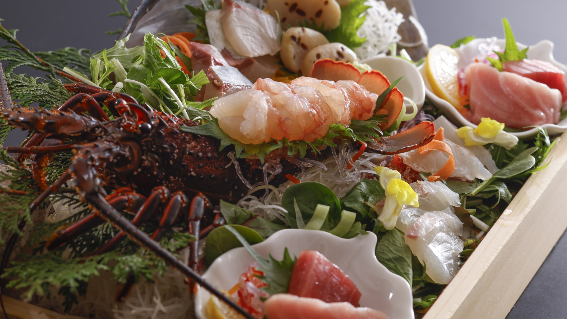 温泉露天付客室でゆっくり過ごすひとり旅プラン【伊勢海老お造りと黒毛和牛ステーキ付】