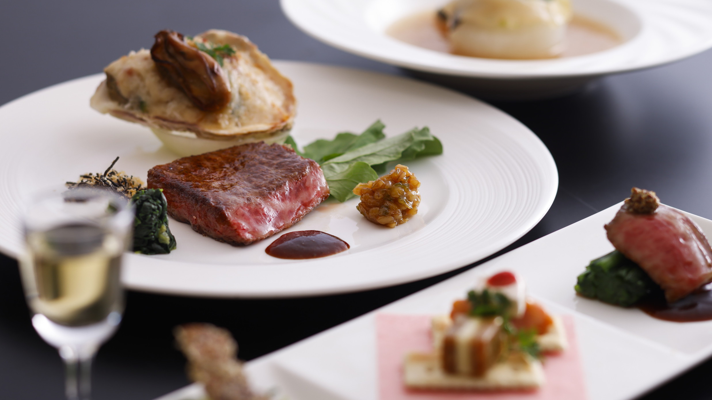 【お得にステイ】　お造り盛り合わせと黒毛和牛ステーキ付の創作和会席