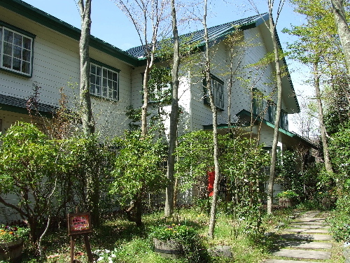 箱根は山も温泉も湖も楽しさがぎっしり詰まった宝箱。貸し切り絶景露天 石風呂 はいぃ気持ち！☆現金特価