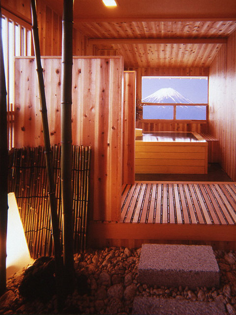 ◇ Mt. Fuji side ◇ Guest room with open-air bath with garden