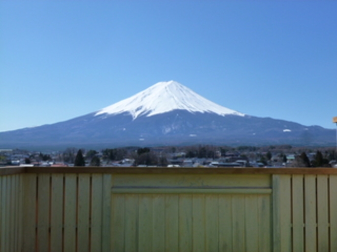 2.14.3.22富士山