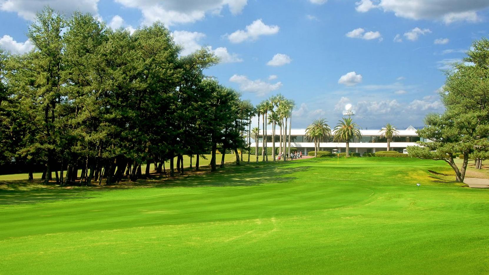 国内女子プロゴルフツアー最終戦、し烈な優勝争い！リコーカップ会場までお車で20分です♪