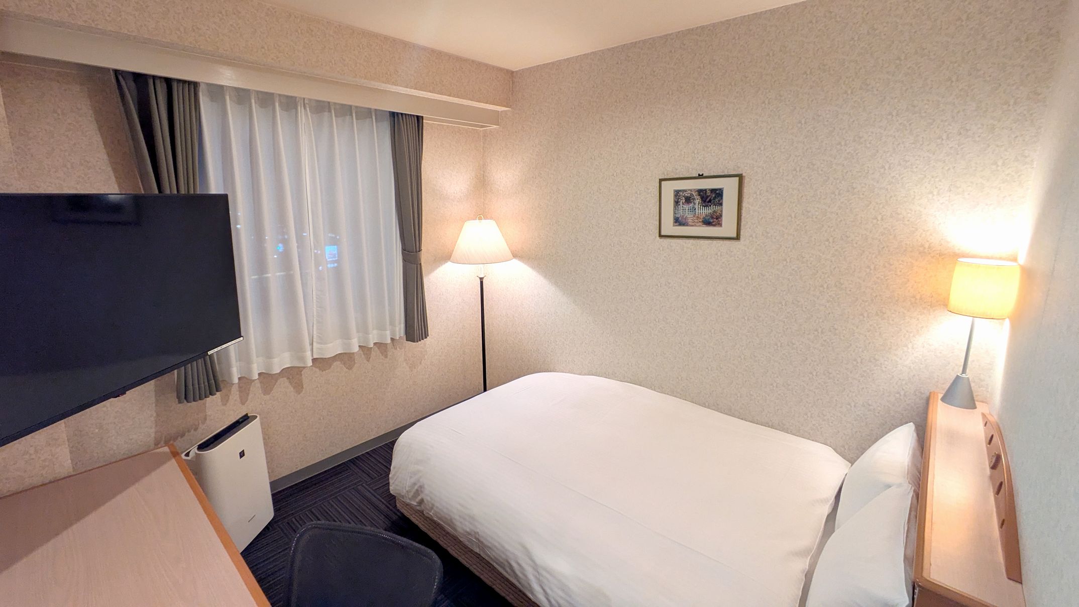 セミダブルルーム[15平米]　120cmセミダブルベッド