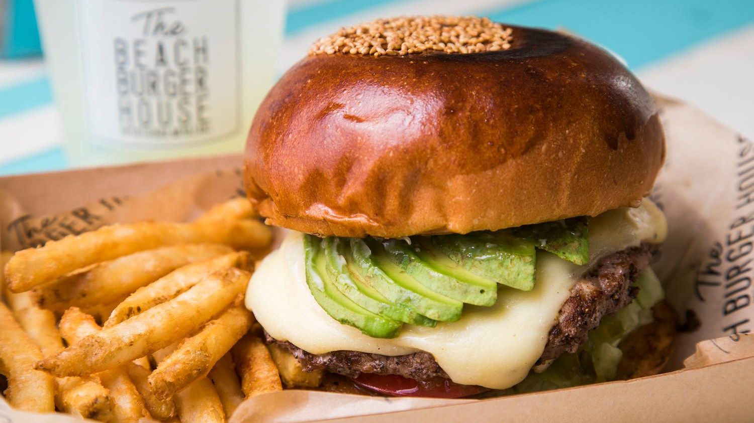 The BEACH BURGER HOUSEには、パンケーキやアイスクリームメニューもあります！