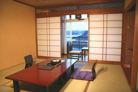 【禁煙】本館：和室8畳／海が見えにくいお部屋