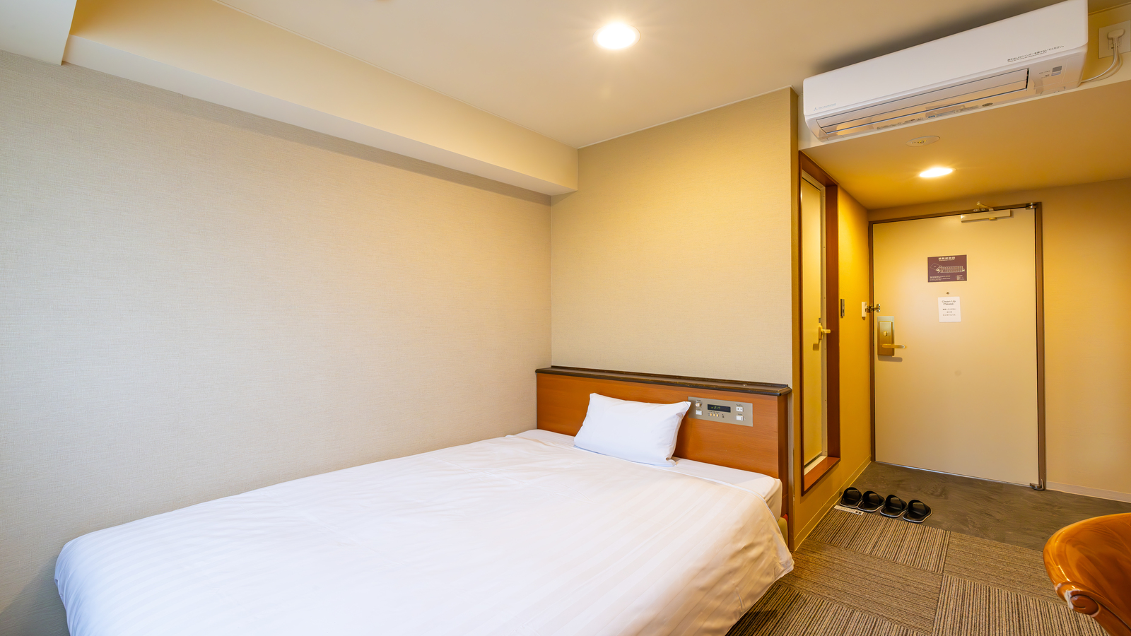 セミダブルルーム