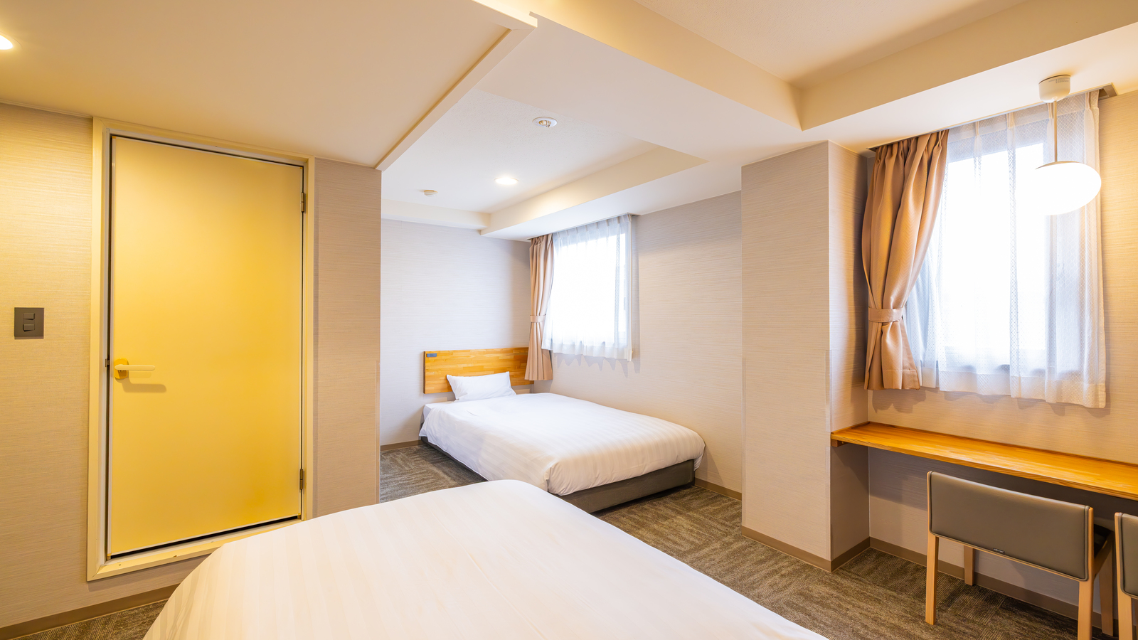 ツインルーム/デスク