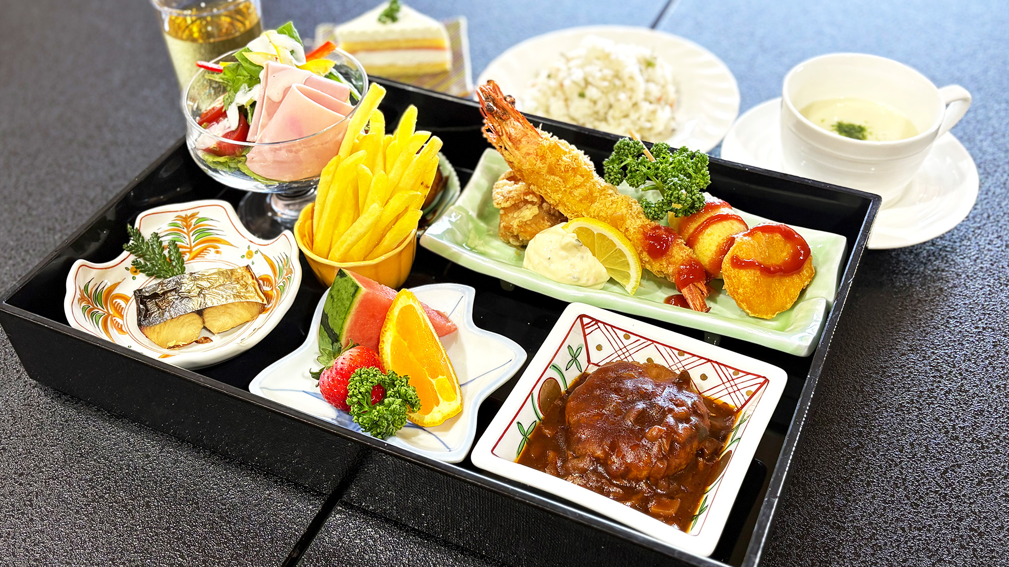 お子様用メニュー一例：未就学児のお子様のご夕食は「お子様用メニュー」となっております。