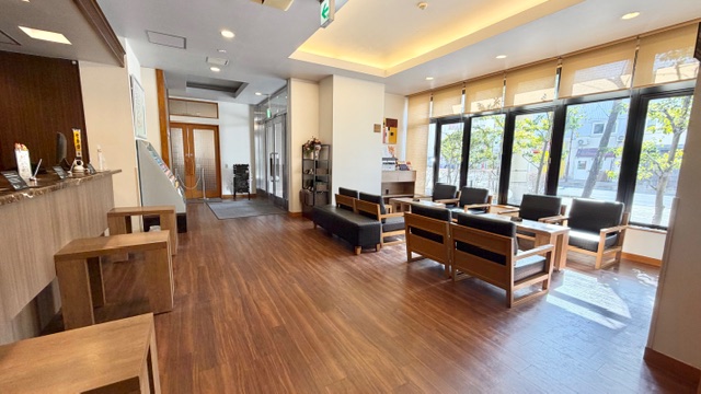 【ロビー】こちらにてご歓談やおくつろぎいただけます