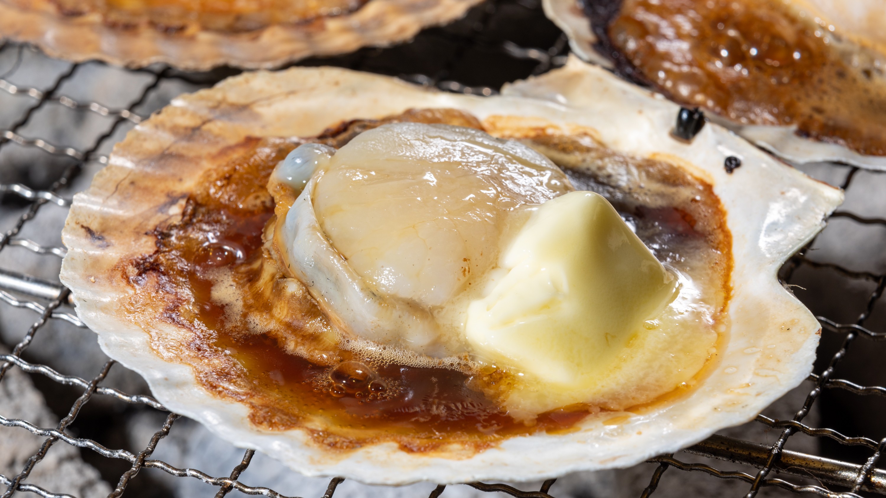 【グルメ・横浜町】ホタテ網焼き