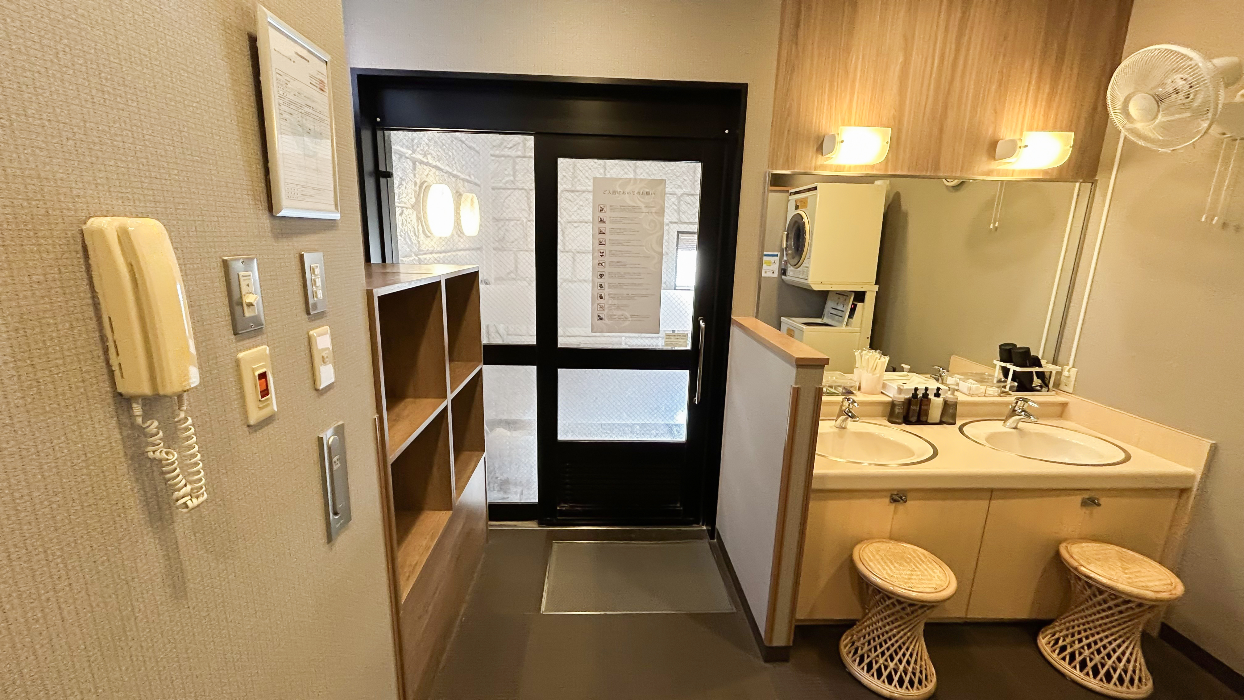 【女性大浴場】脱衣所