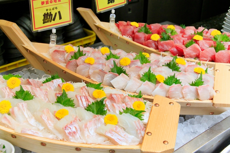 夕食バイキングのお刺身♪　※種類は日により変わる場合がございます。