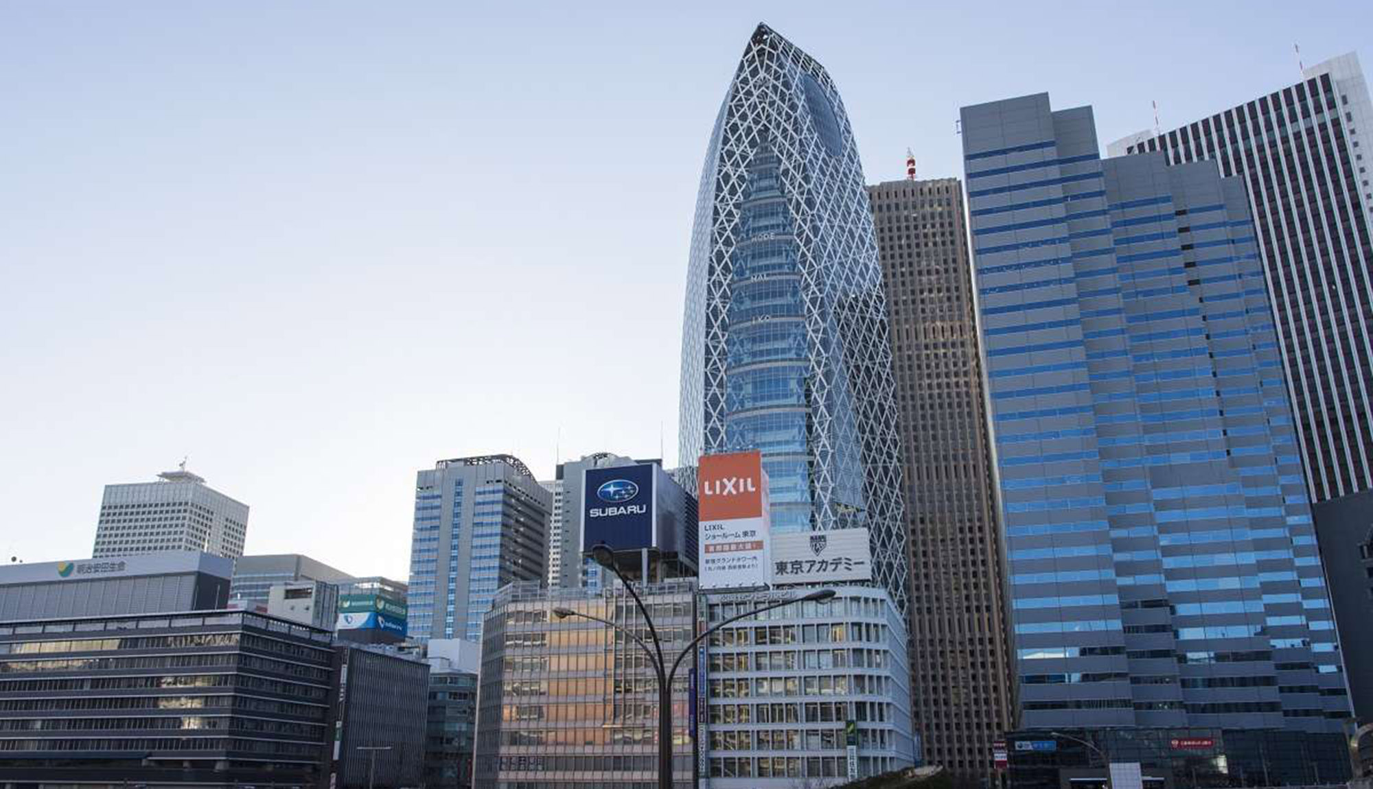新宿駅西口からの風景