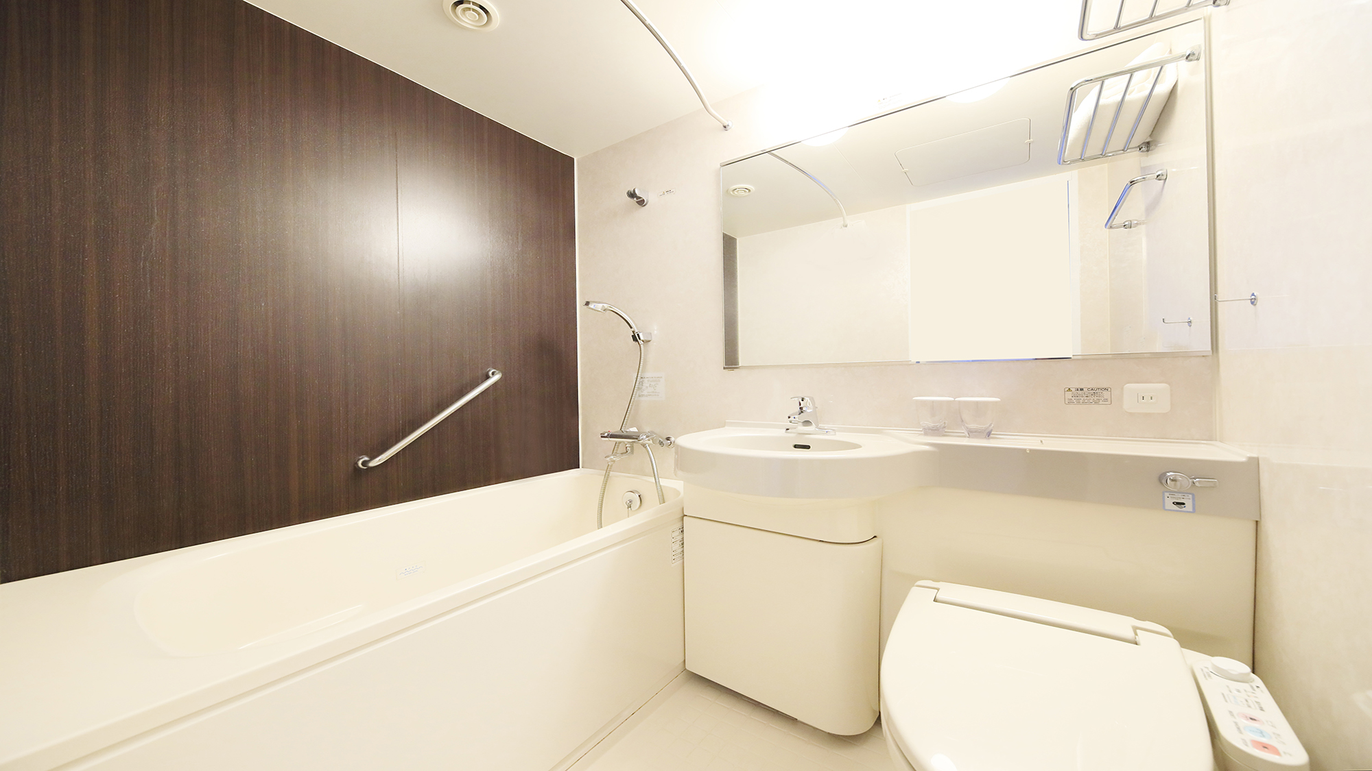 【バスルーム】シングルルーム／スタンダードダブルルーム