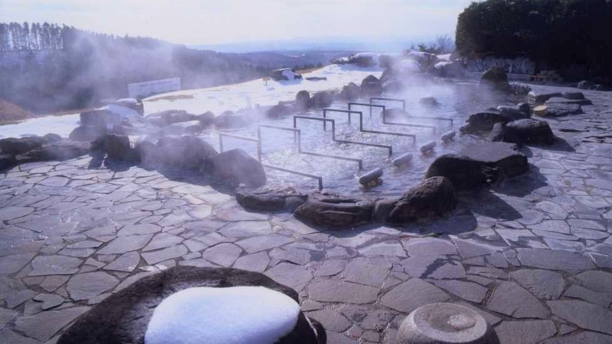 【雪美露天】四季で異なる黒川温泉のお湯を楽しめます！冬はあたたかーい♪