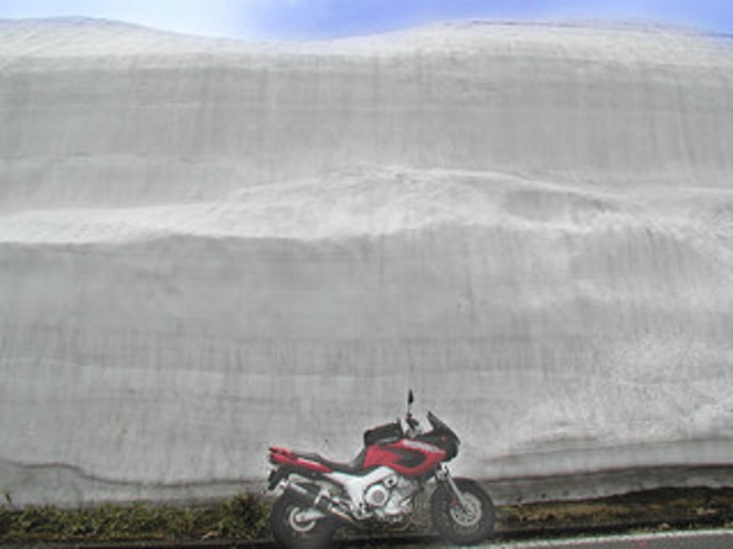 雪の壁ツーリング