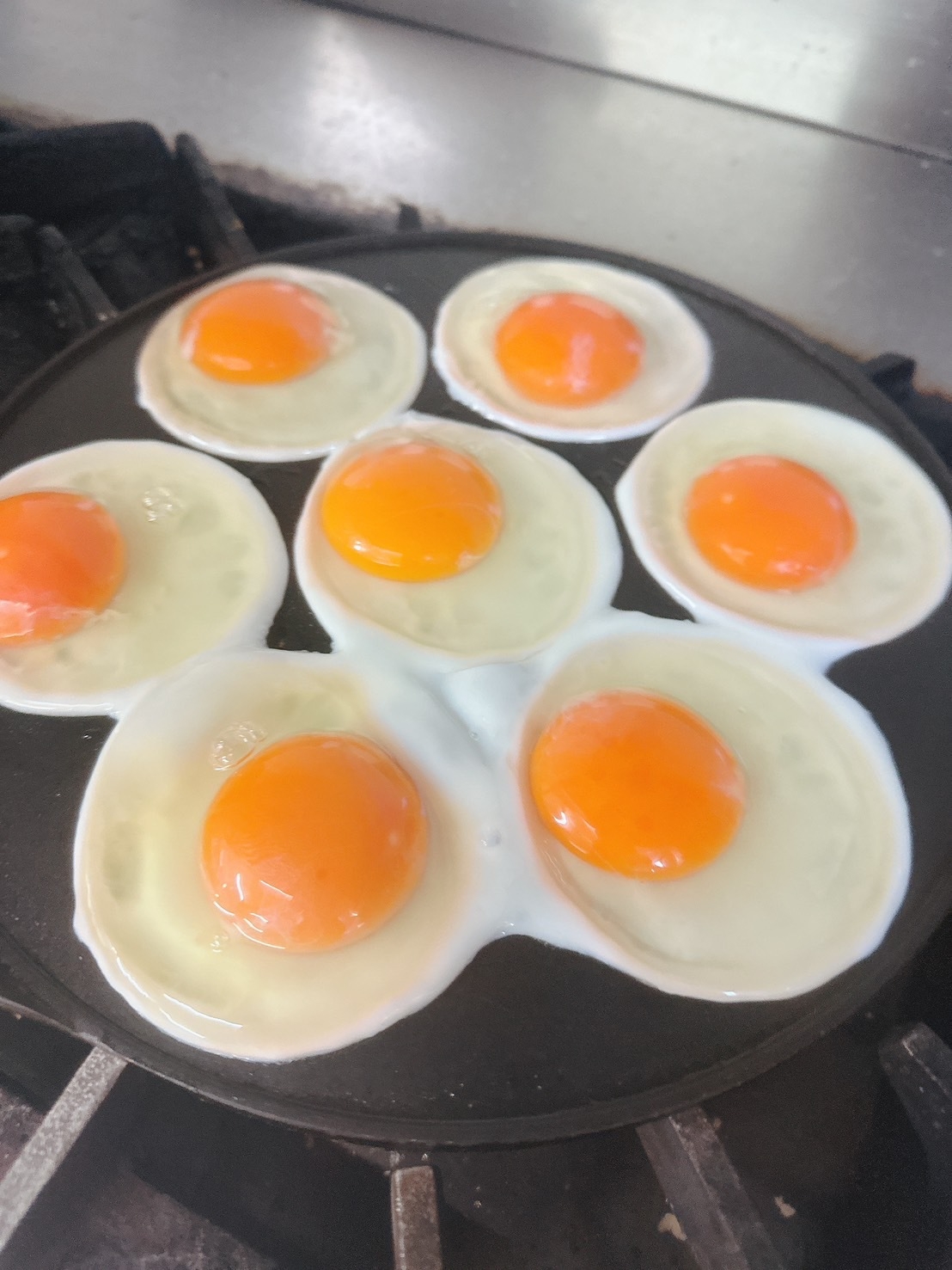 【一泊朝食付き】朝食は日替わりの和定食！しっかり食べて1日のエネルギーチャージ◎
