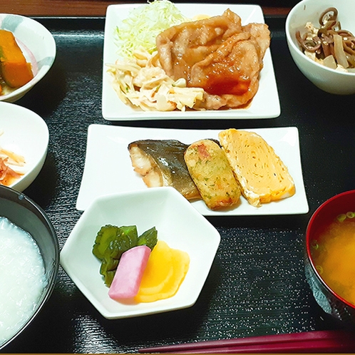 ・朝食一例／栄養満点な和定食を日替わりでご用意いたします