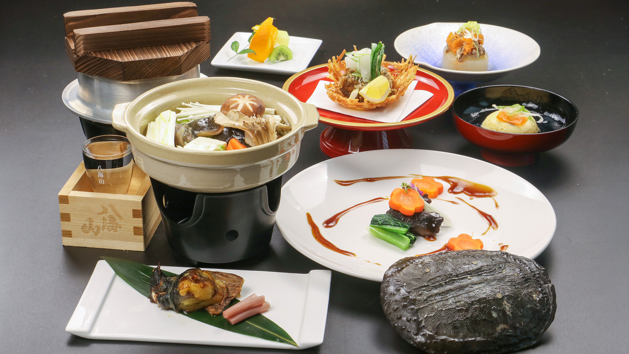 滋養強壮の象徴として愛されてきた「すっぽん」を、多彩な調理法で愉しむ贅沢なフルコース。