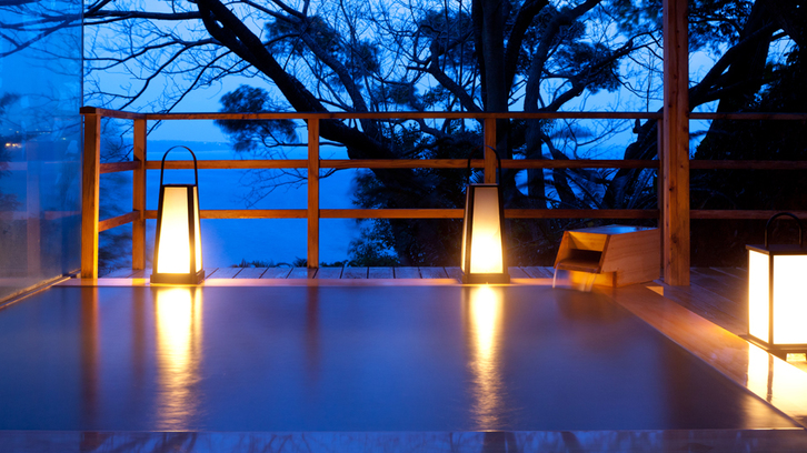 【室数限定】新緑に包まれる客室で寛ぐ｜フレンチ懐石または鉄板焼から選べる夕食×ワインフリー