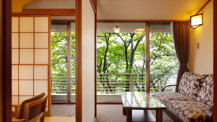 低層階（5・6階）8+6畳　二間【夕食／鉄板焼】