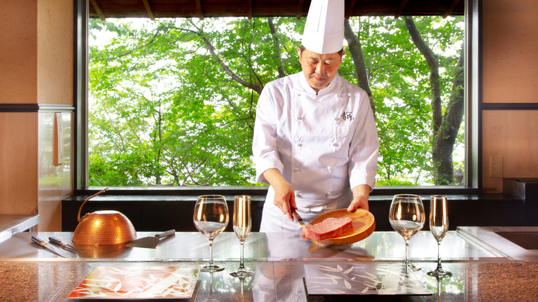 【鉄板焼のスタンダードプラン】伊勢海老・金目鯛＆牛ステーキを湯宿で愉しむ♪