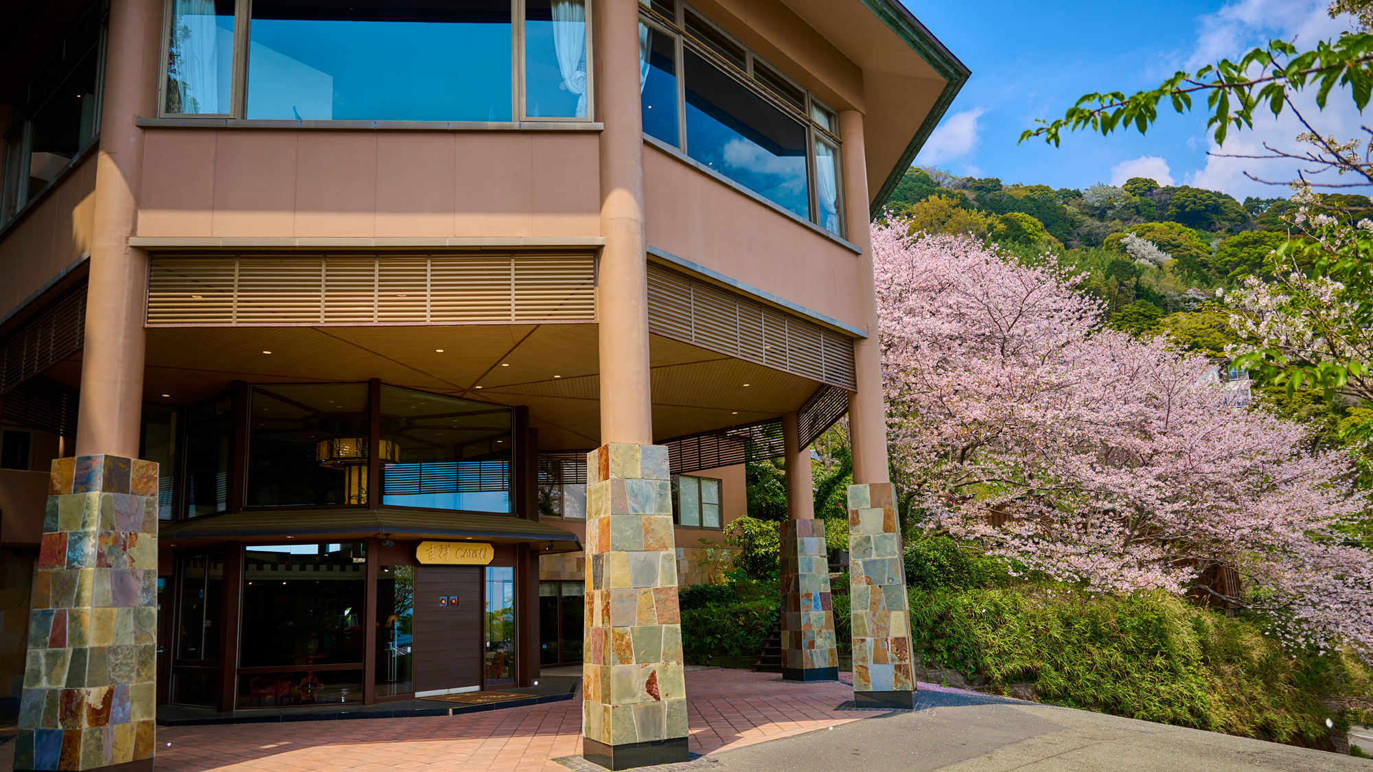 外観の桜イメージ