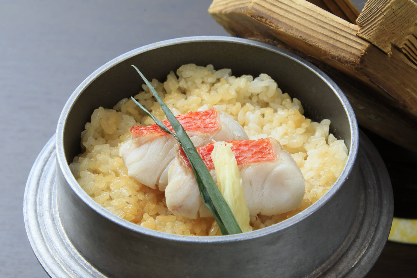 <夕食>金目鯛の釜飯