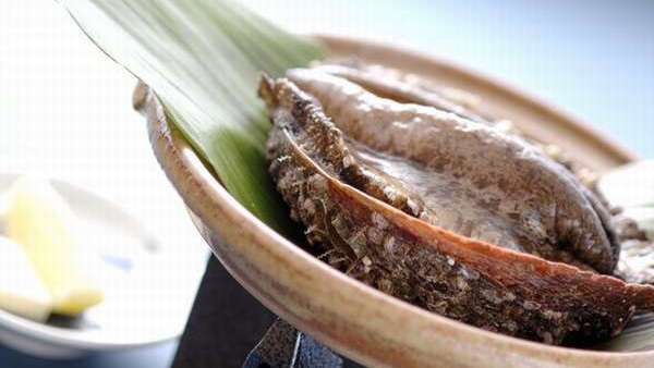 【料理グレードアップ＊海鮮】鮑の地酒蒸しをおひとりに１枚用意！伊豆の美食満喫プラン［1泊2食］