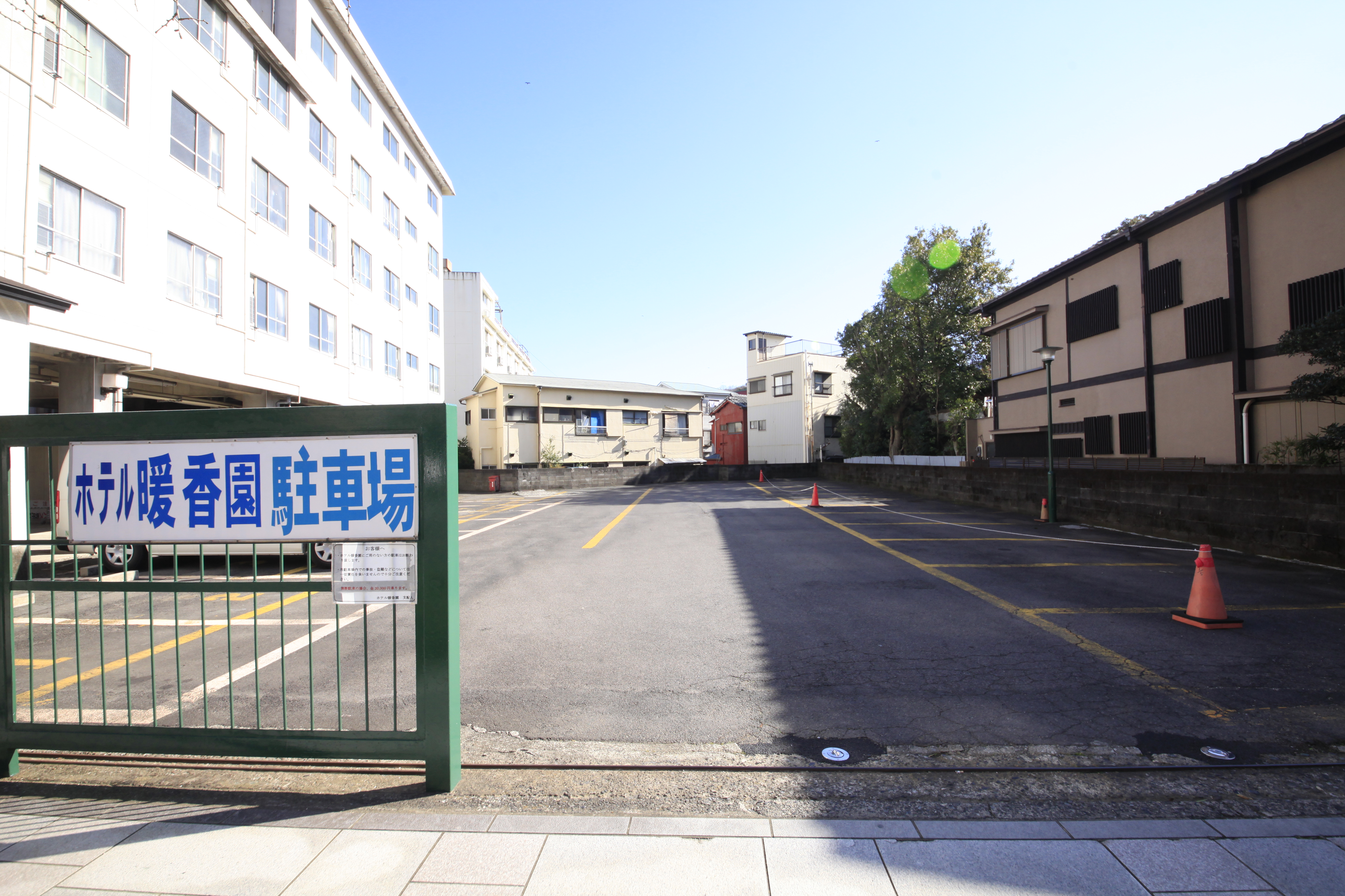 ＜駐車場＞