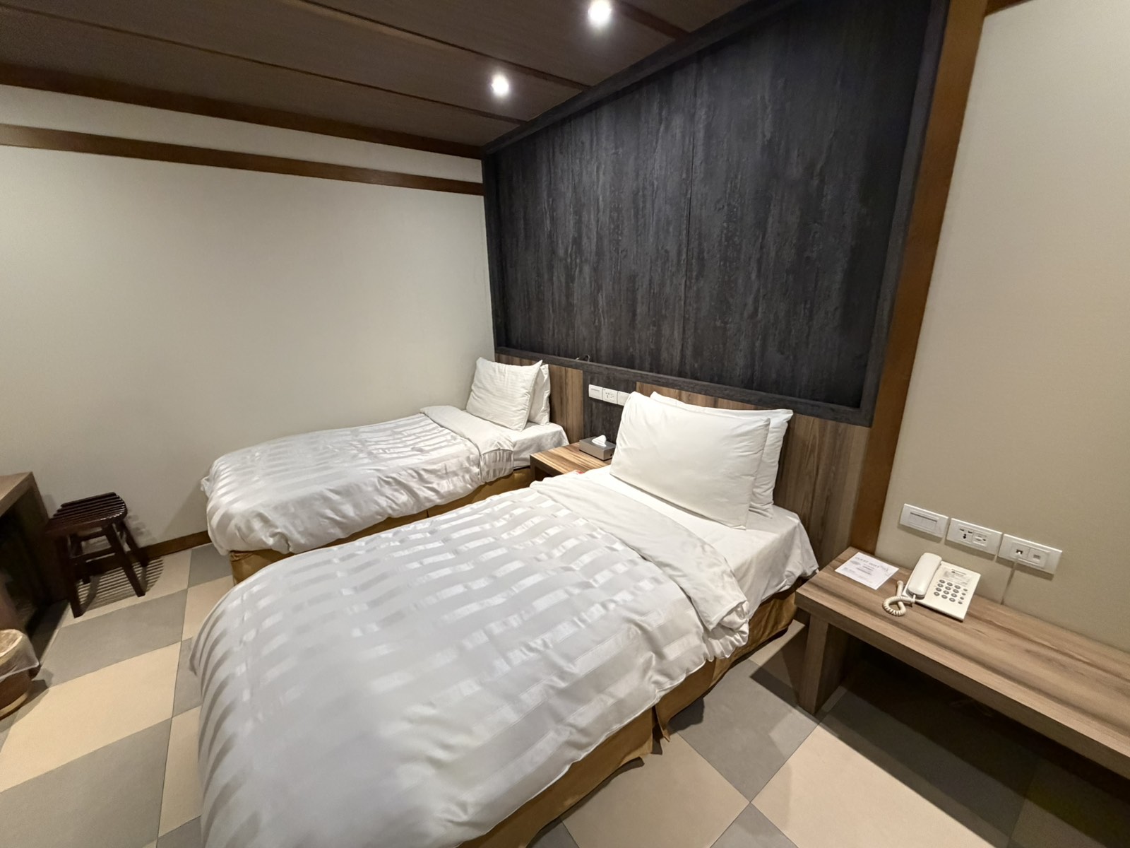 スタンダードツインルーム(窓無し)