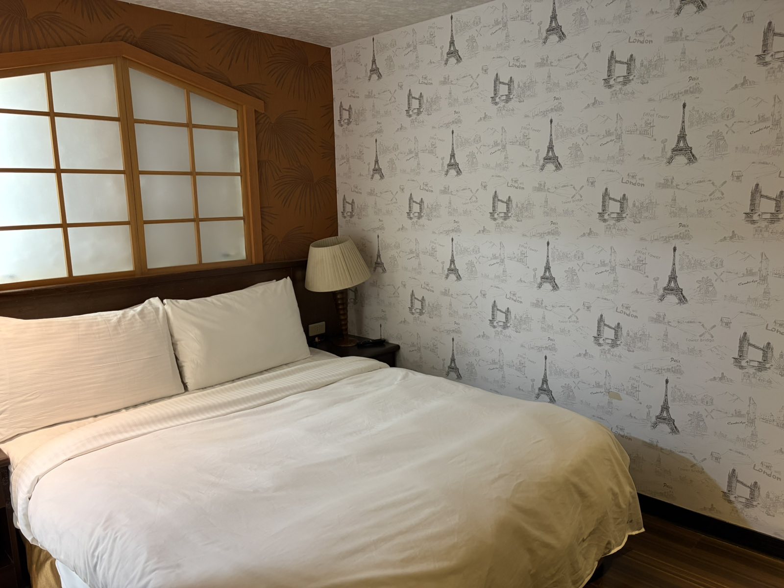 エコノミーダブルルーム（窓無し）