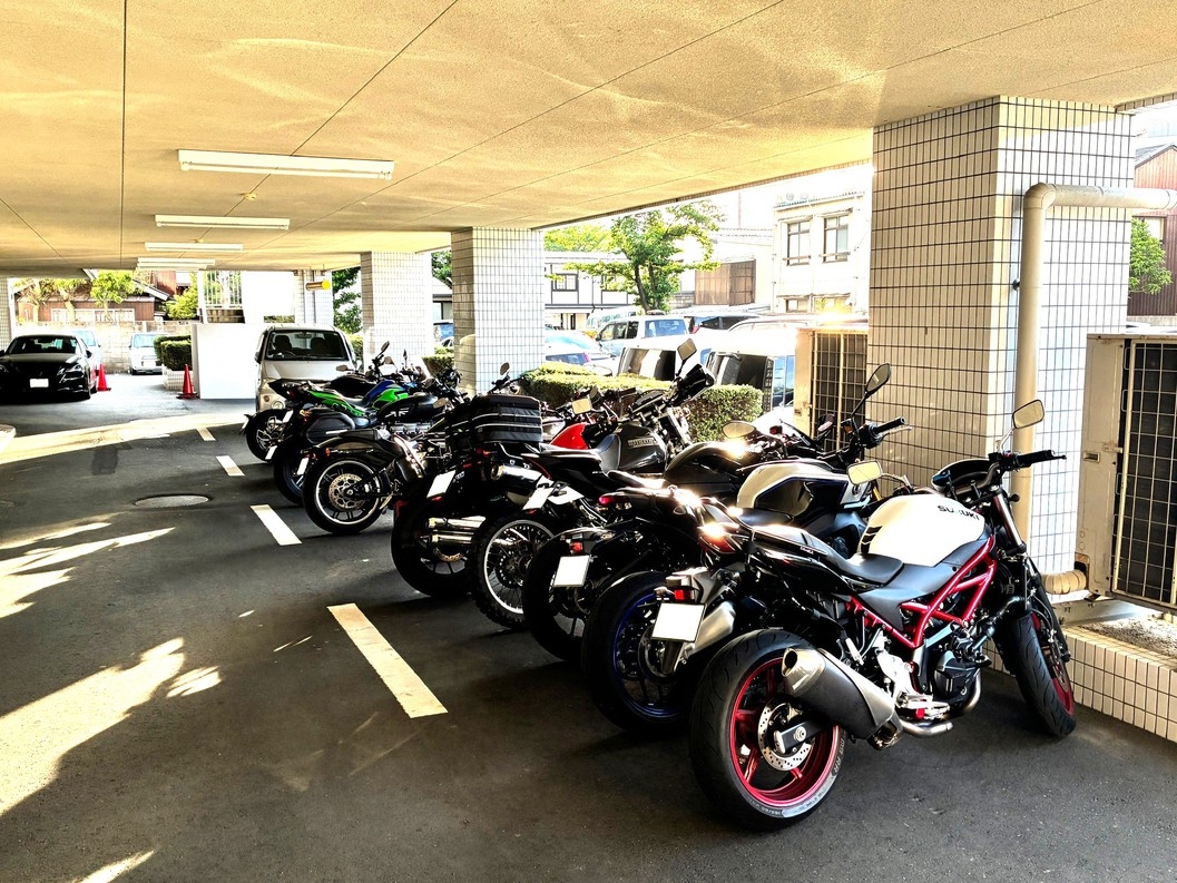 バイカーズプラン【屋根付駐車場完備】♪アウト１２時