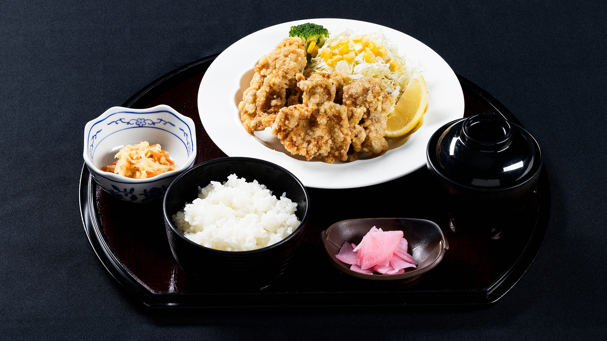 鶏の唐揚げ定食